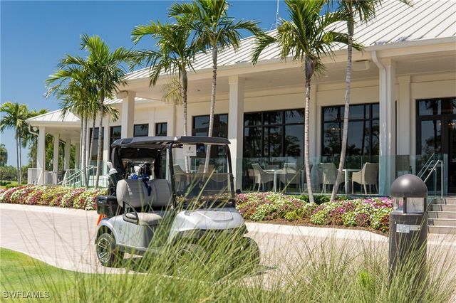 31 Grey Wing PT, Naples, FL 34113