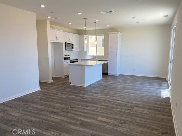 934 Helena Ridge, Lake Elsinore, CA 92530