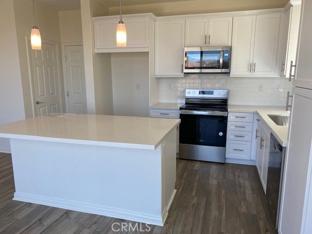 934 Helena Ridge, Lake Elsinore, CA 92530
