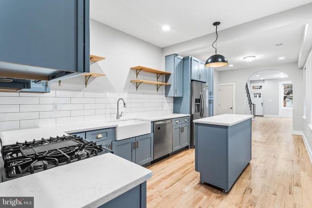 2340 W THOMPSON ST, Philadelphia, PA 19121