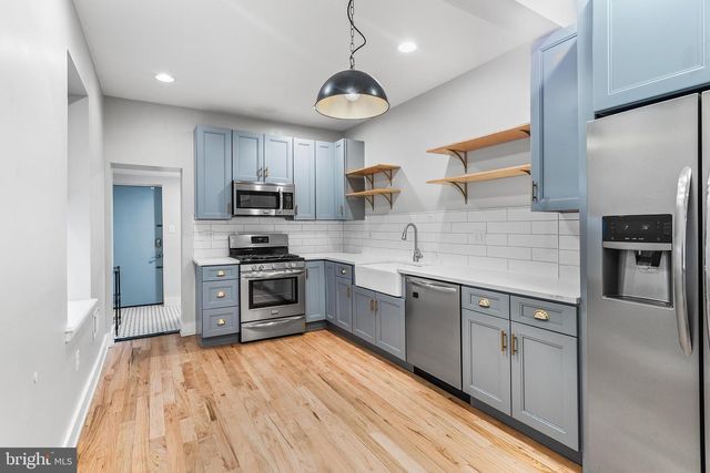 2340 W THOMPSON ST, Philadelphia, PA 19121