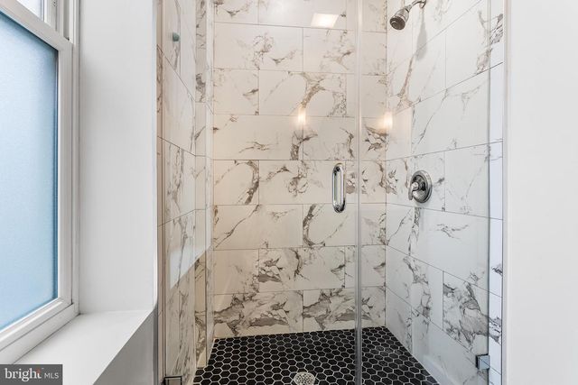 2340 W THOMPSON ST, Philadelphia, PA 19121