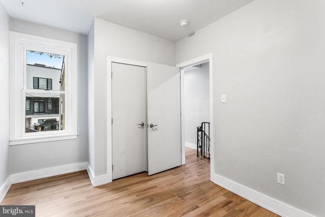 2340 W THOMPSON ST, Philadelphia, PA 19121