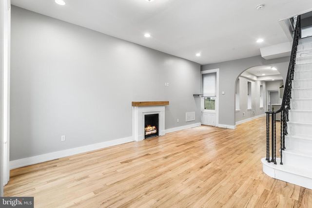 2340 W THOMPSON ST, Philadelphia, PA 19121