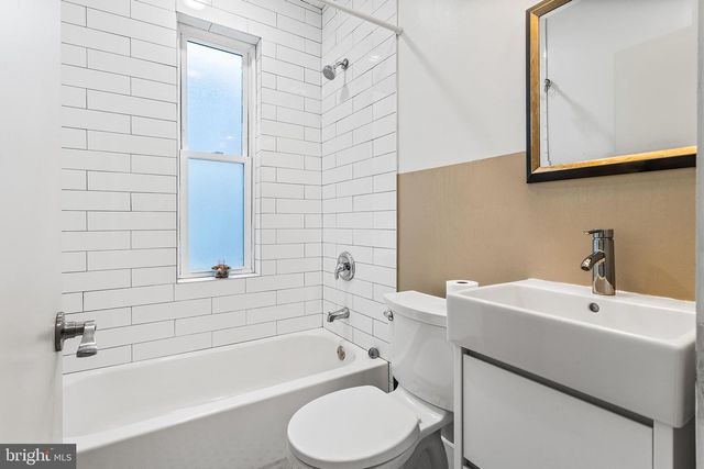 2340 W THOMPSON ST, Philadelphia, PA 19121