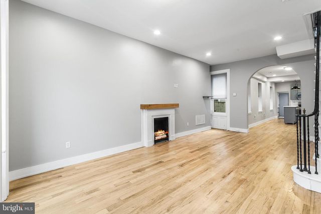 2340 W THOMPSON ST, Philadelphia, PA 19121