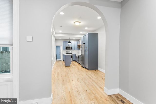 2340 W THOMPSON ST, Philadelphia, PA 19121