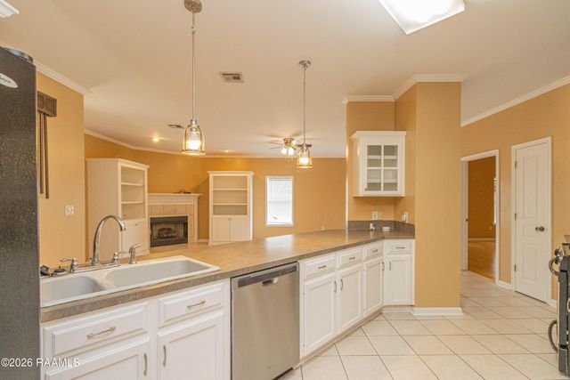 2007 Sugar Palm Drive, New Iberia, LA 70563