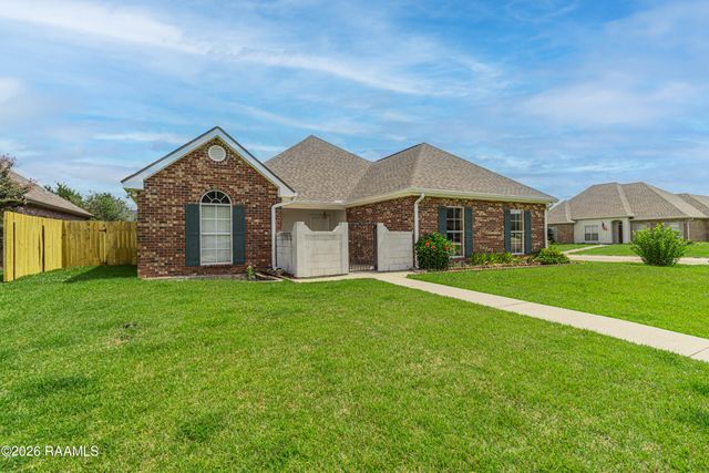 2007 Sugar Palm Drive, New Iberia, LA 70563