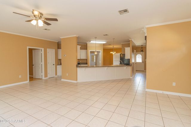 2007 Sugar Palm Drive, New Iberia, LA 70563