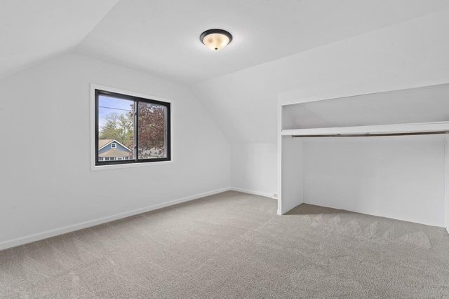 921 Perkins AVENUE, Waukesha, WI 53186