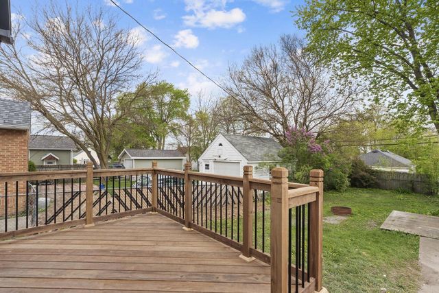 921 Perkins AVENUE, Waukesha, WI 53186
