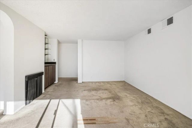 8535 W West Knoll 209, West Hollywood, CA 90069