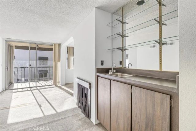 8535 W West Knoll 209, West Hollywood, CA 90069