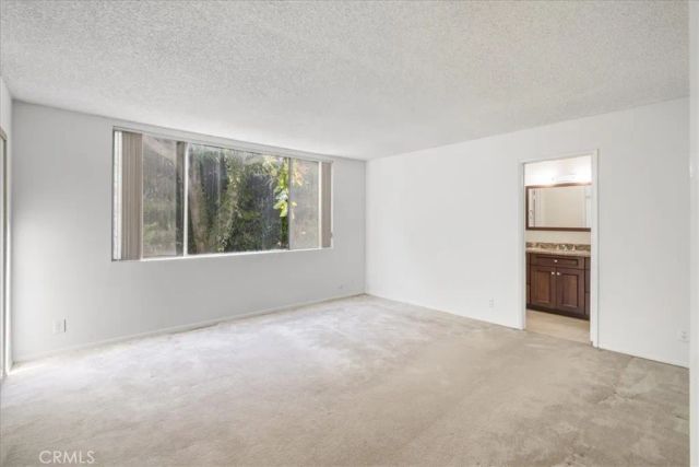 8535 W West Knoll 209, West Hollywood, CA 90069