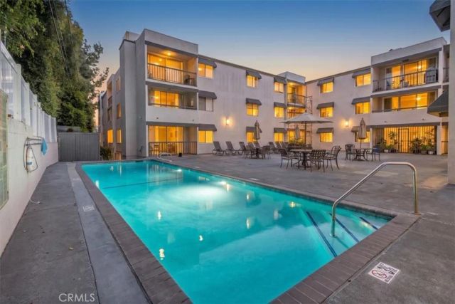 8535 W West Knoll 209, West Hollywood, CA 90069