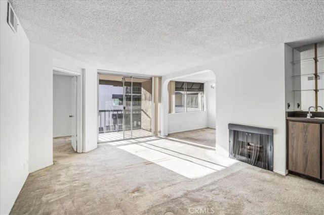 8535 W West Knoll 209, West Hollywood, CA 90069