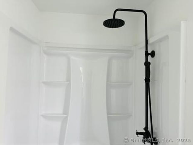 27 Woodside Circle 37, Middletown, CT 06457