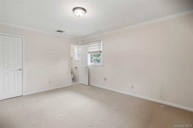 39 Morris Drive, Syosset, NY 11791