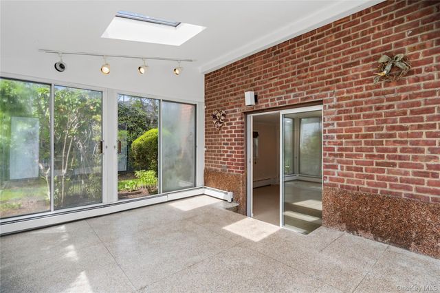 39 Morris Drive, Syosset, NY 11791