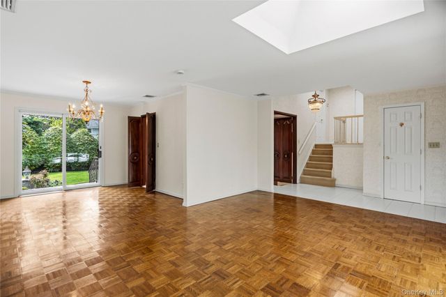 39 Morris Drive, Syosset, NY 11791