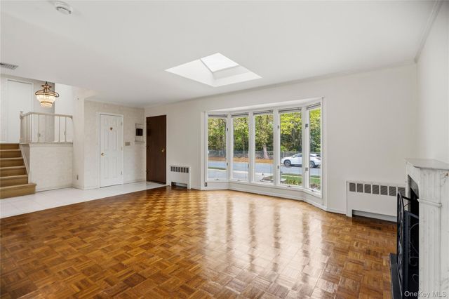 39 Morris Drive, Syosset, NY 11791