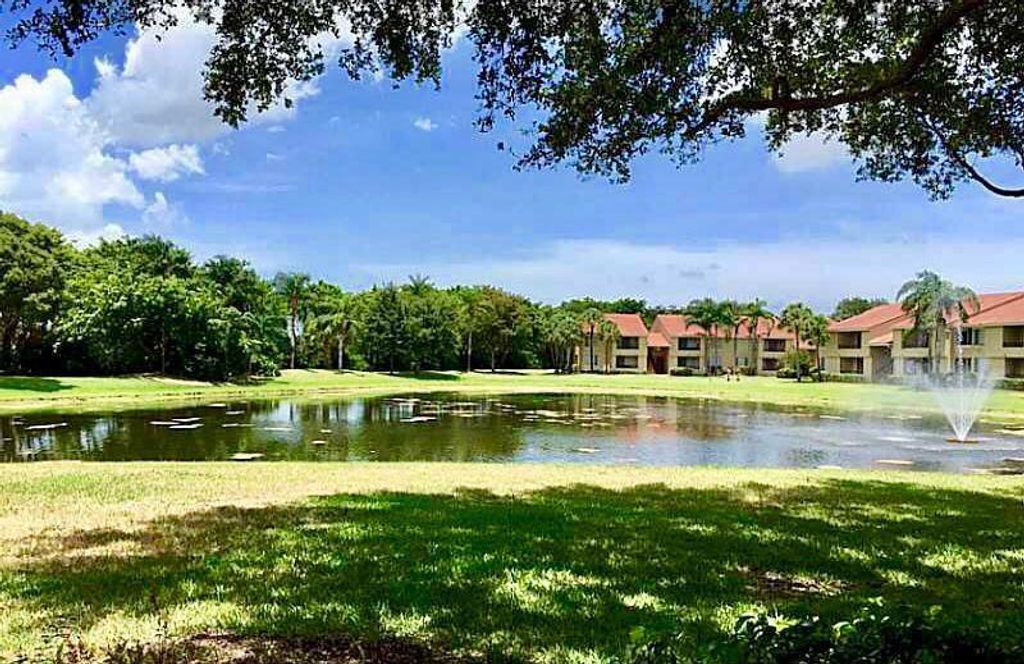 841 Lyons rd 24-108, Coconut Creek, FL 33063