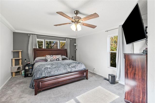 2938 N 70th Terrace, Kansas City, KS 66109