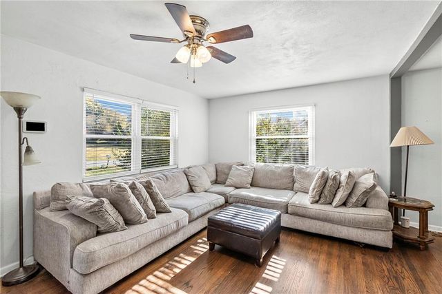 2938 N 70th Terrace, Kansas City, KS 66109