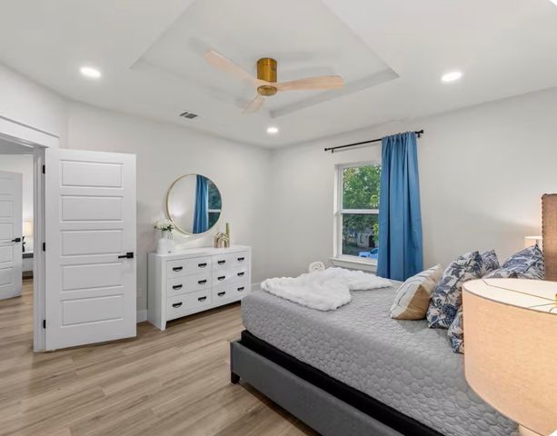 1143 Kings Highway, Dallas, TX 75208
