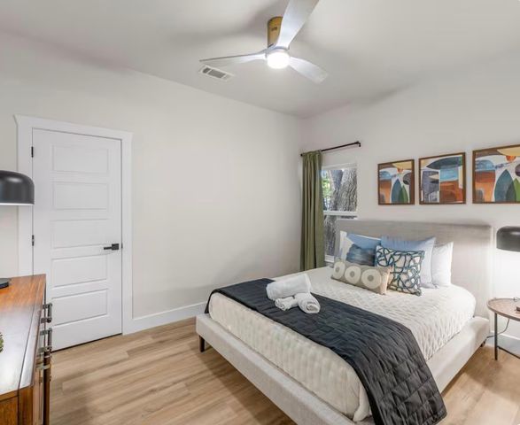 1143 Kings Highway, Dallas, TX 75208