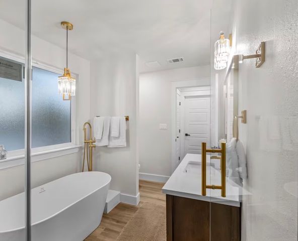 1143 Kings Highway, Dallas, TX 75208