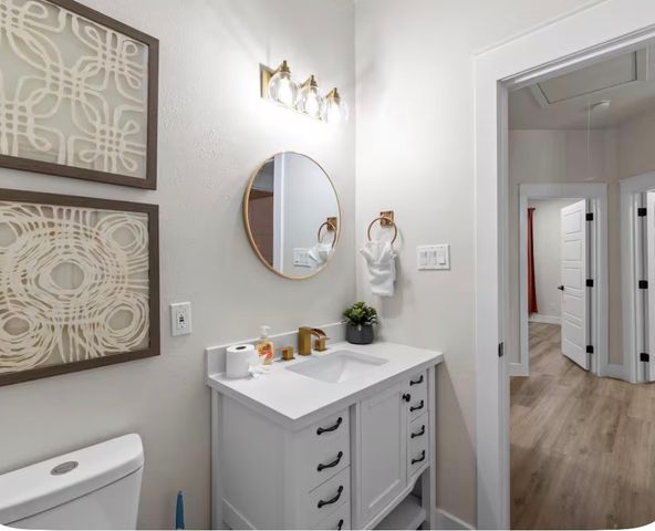 1143 Kings Highway, Dallas, TX 75208