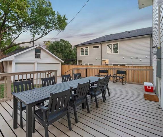 1143 Kings Highway, Dallas, TX 75208
