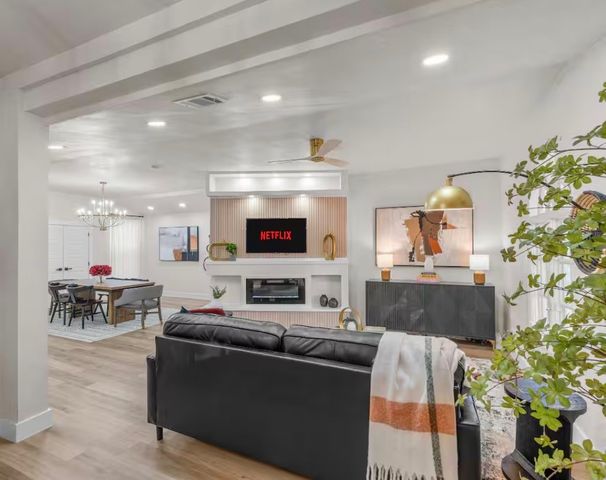 1143 Kings Highway, Dallas, TX 75208