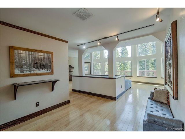 82 Kimmes Ln, Breckenridge, CO 80424
