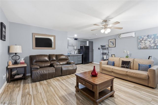 2717 Heritage Circle, Las Vegas, NV 89121