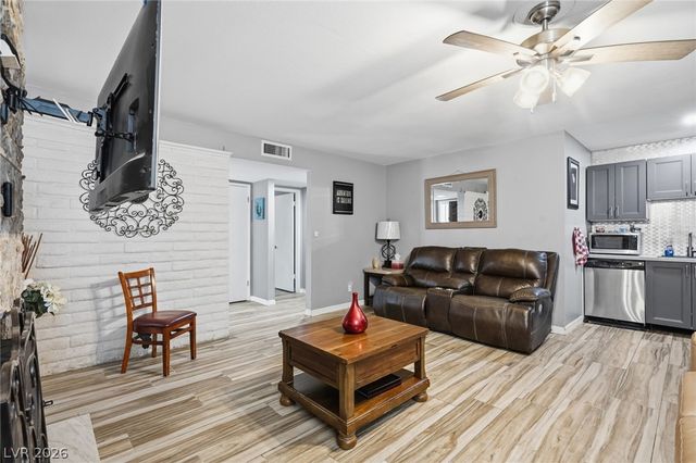 2717 Heritage Circle, Las Vegas, NV 89121