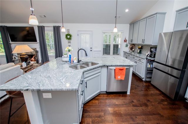 142 Lawrence Drive, Villa Rica, GA 30180