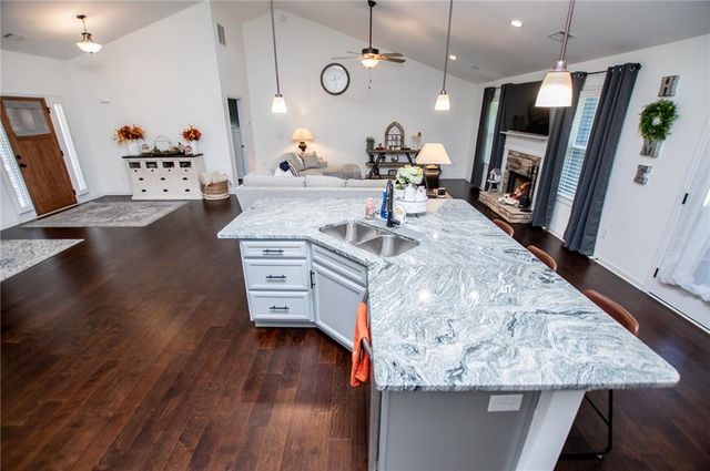 142 Lawrence Drive, Villa Rica, GA 30180