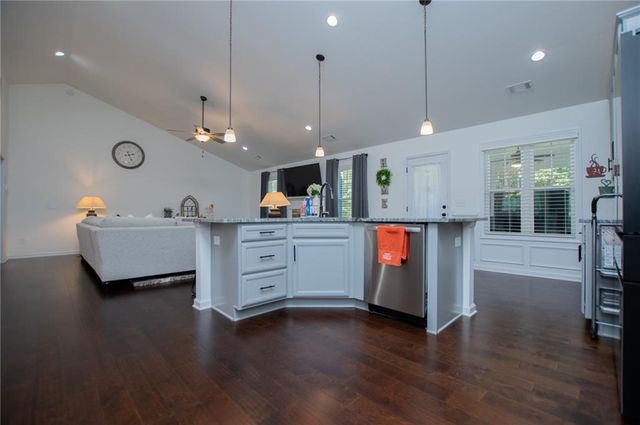 142 Lawrence Drive, Villa Rica, GA 30180