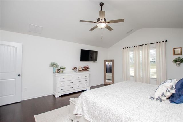 142 Lawrence Drive, Villa Rica, GA 30180