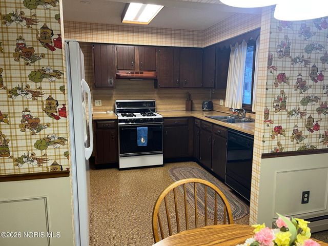 6657 Oakbrook Drive, Whitehouse, OH 43571