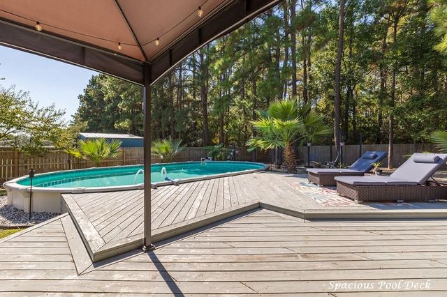 158 Creekwood Drive, Huntington, TX 75949