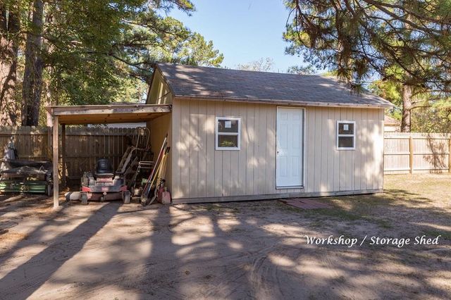 158 Creekwood Drive, Huntington, TX 75949