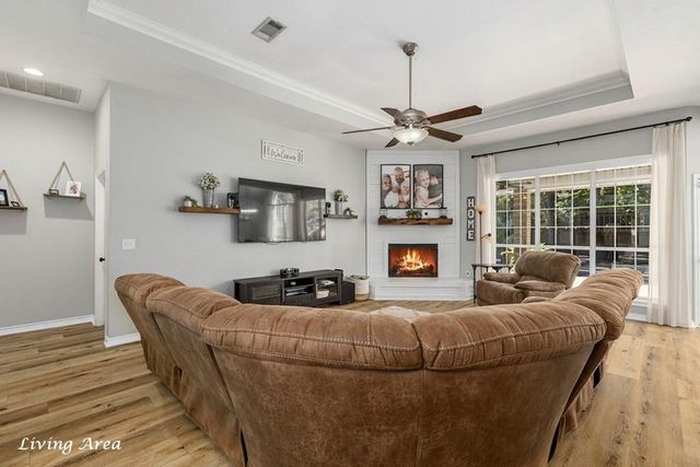 158 Creekwood Drive, Huntington, TX 75949