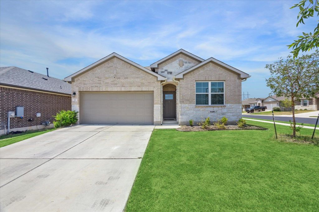100 Connor LN, Georgetown, TX 78626