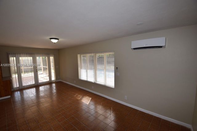 1104 SW 12th St, Boca Raton, FL 33486