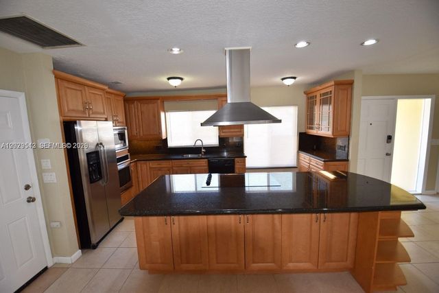 1104 SW 12th St, Boca Raton, FL 33486