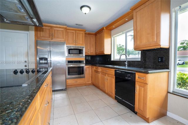 1104 SW 12th St, Boca Raton, FL 33486